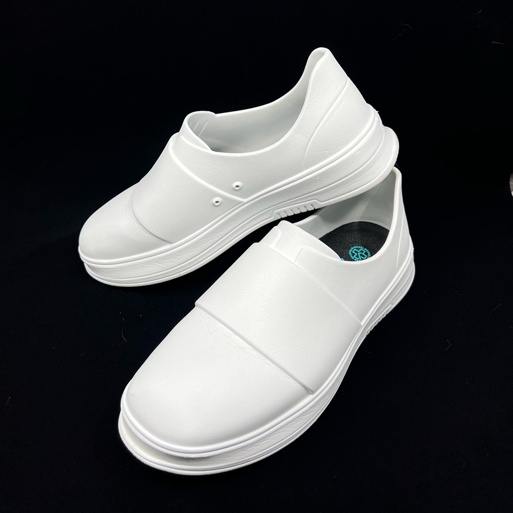 Like new Gales Nursing shoes W 10.5